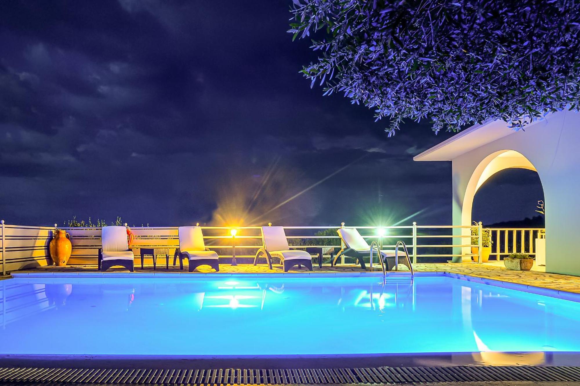 Vila Lioniskari Seaviews - Paxoi'S Private Pool Oasis Porto Ozias Exteriér fotografie
